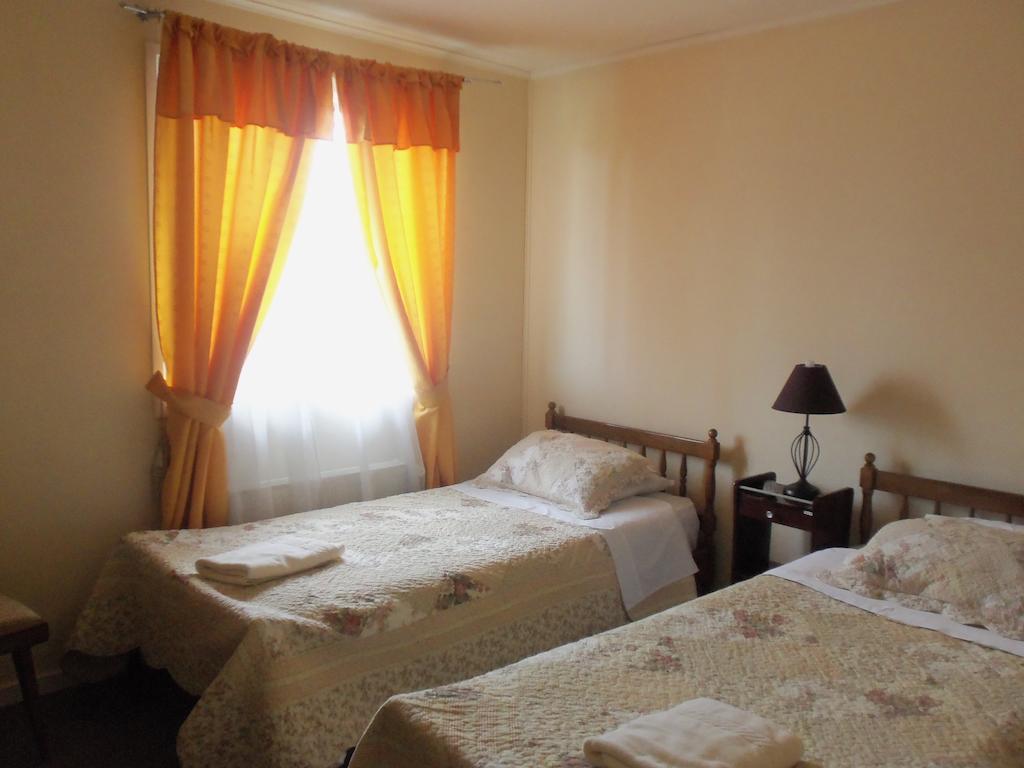 Hostal Joshiken Punta Arenas Room photo